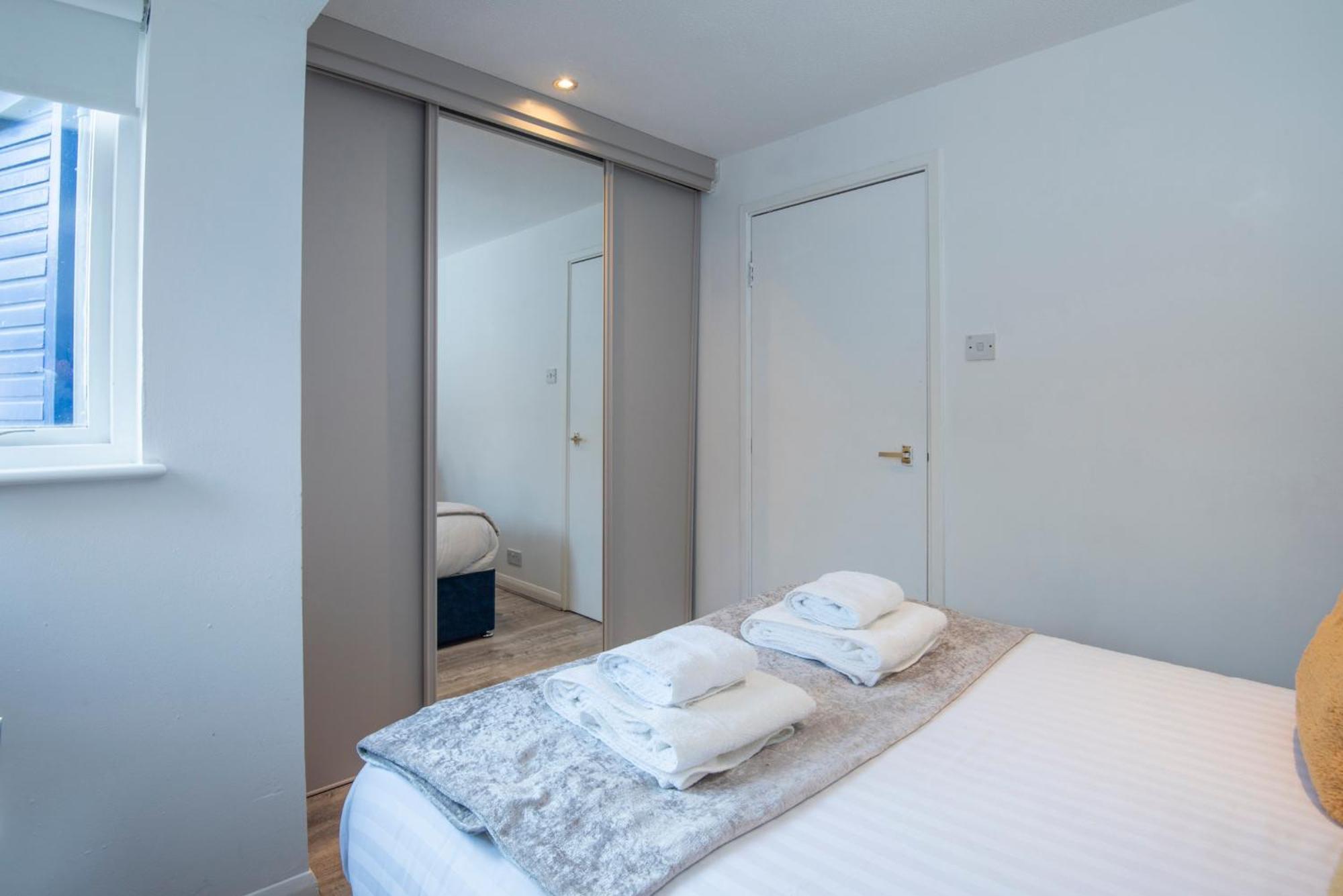 2 Bed Town House With Garden In Hackney, London Apartment Exterior photo