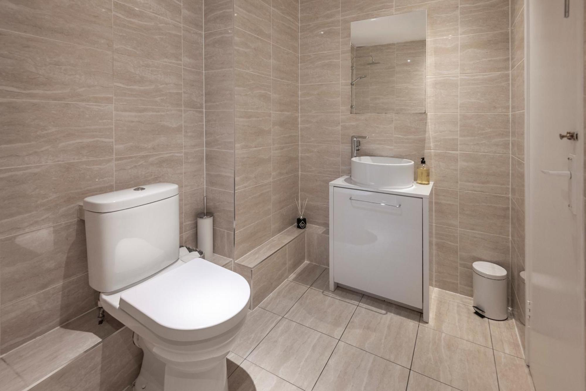 2 Bed Town House With Garden In Hackney, London Apartment Exterior photo