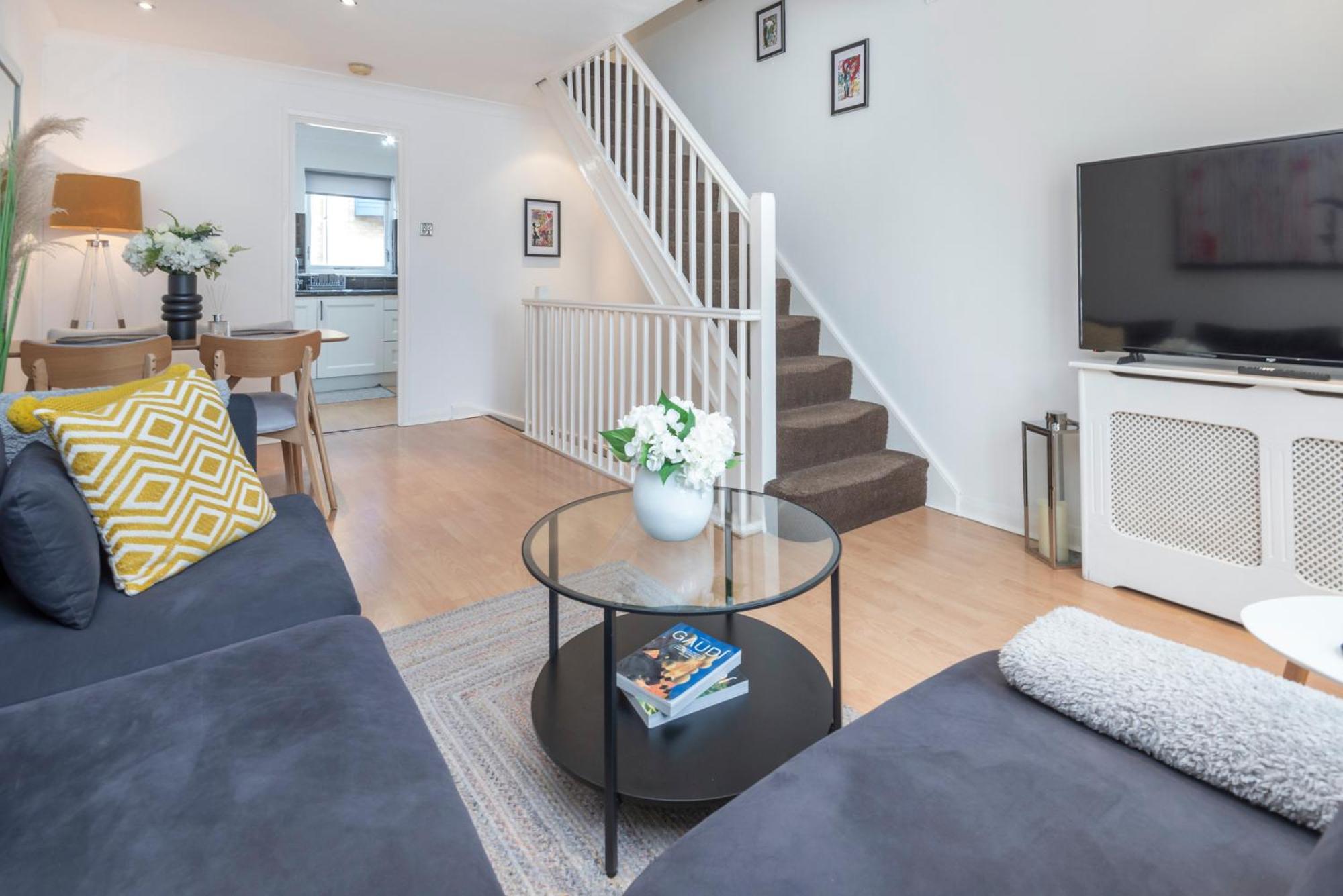 2 Bed Town House With Garden In Hackney, London Apartment Exterior photo